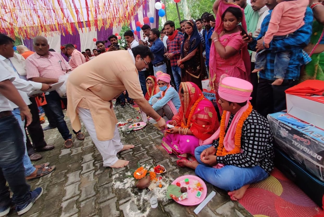 106 couple married in group marriage function