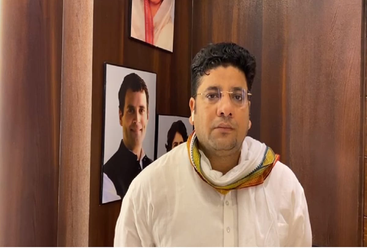 Sachin Chaudhary taunt for taking BJP MLA into sewer water said do not go to villages violence may flare up