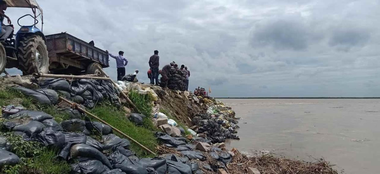 AP Dam's stumbling block 30 meters submerged