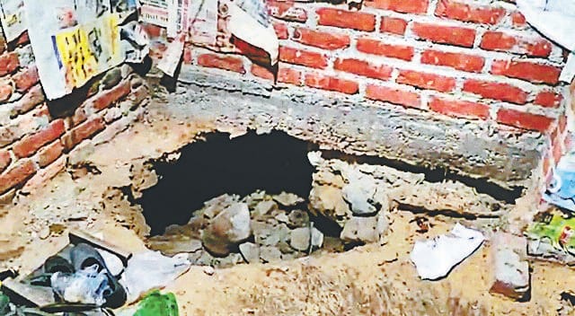 The river bed collapsed in Sattowali, water entered many houses