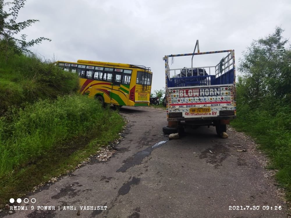 The trolley and bus got damaged at Dugar turn, the road remained closed for three hours