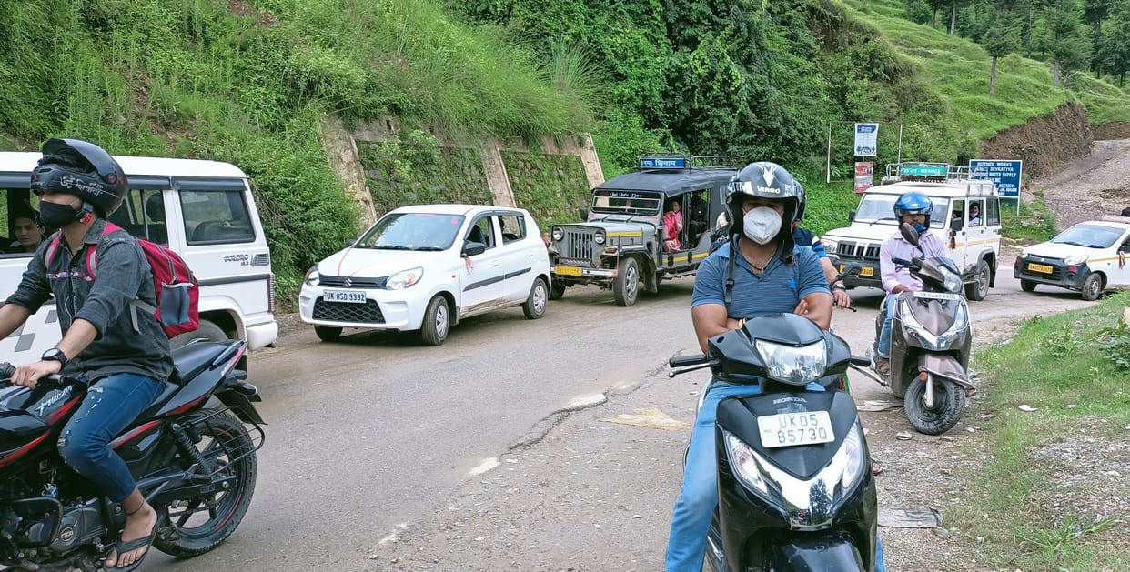 Rivers overflow due to heavy rain in Pithoragarh, 13 roads closed