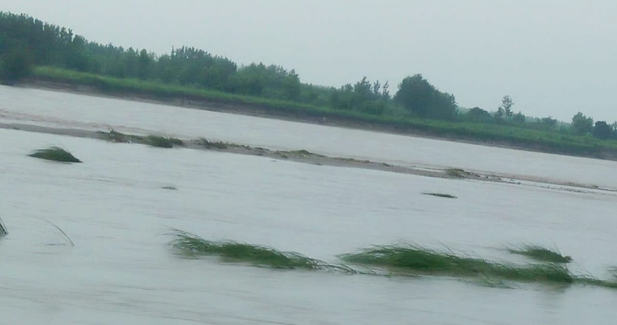 On the second day also the boat did not move due to the strong current in Yamuna