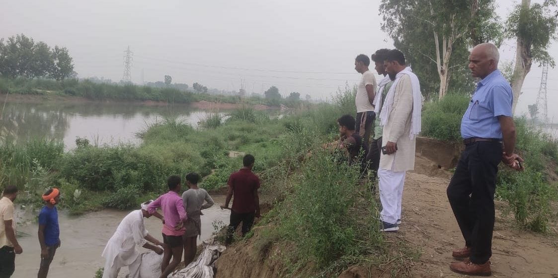 Water filled in hundreds of acres of crops in Bapoli