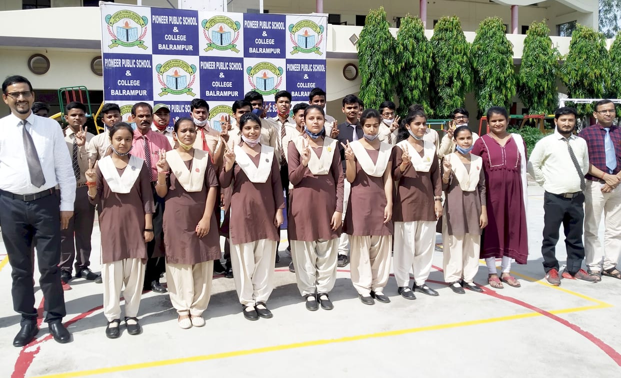 Seeing the CBSE 12th result, the faces of the meritorious blossomed