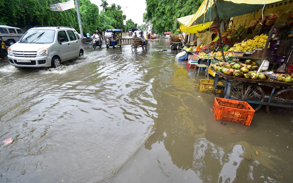 It rained heavily, rain weakened, mercury dropped