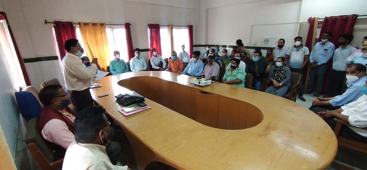 Class IV workers on mass leave