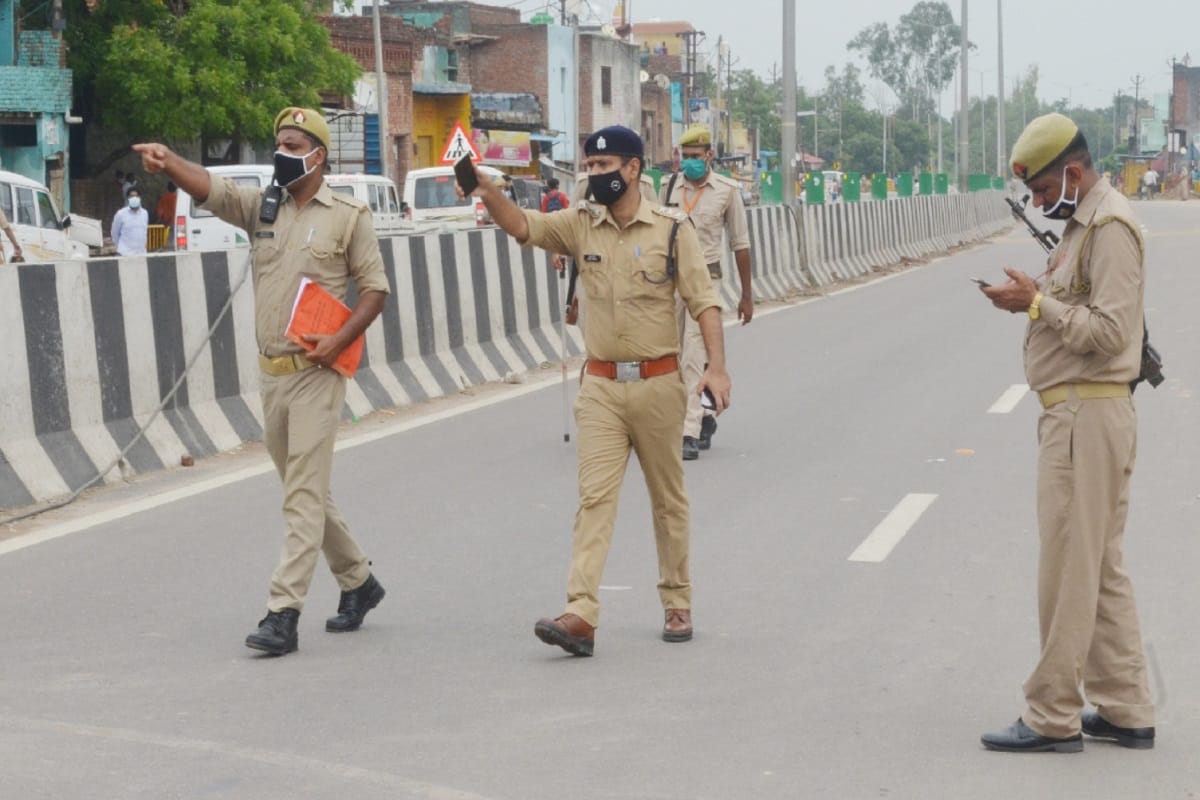 Baghpat News: The RLD workers have not met with Chief Minister by police and they have ruckus in highway and see photos