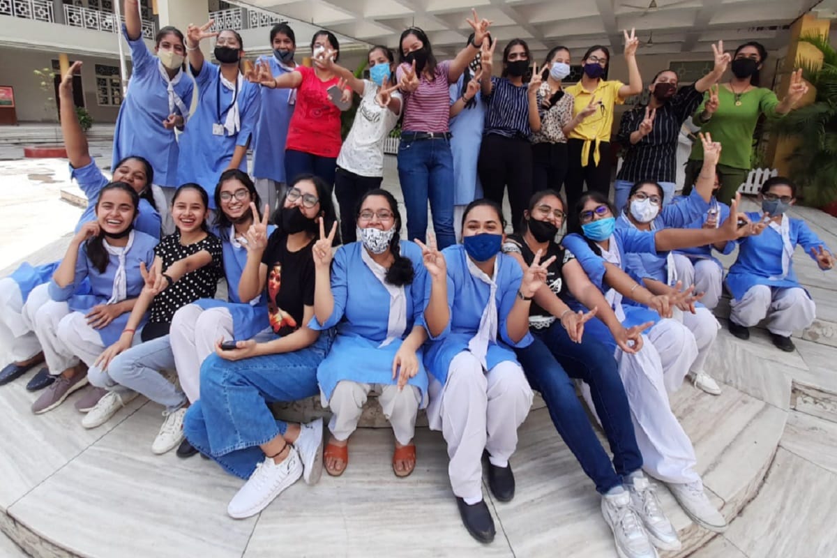 CBSE 12th Result 2021: The students are very happy to see their result