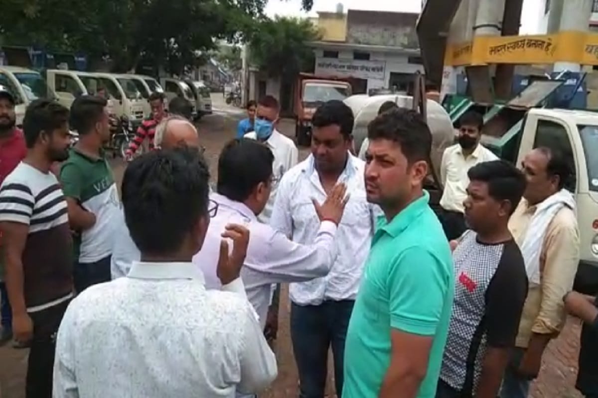 Muzaffarnagar News: Fight between BJP workers-cleaners