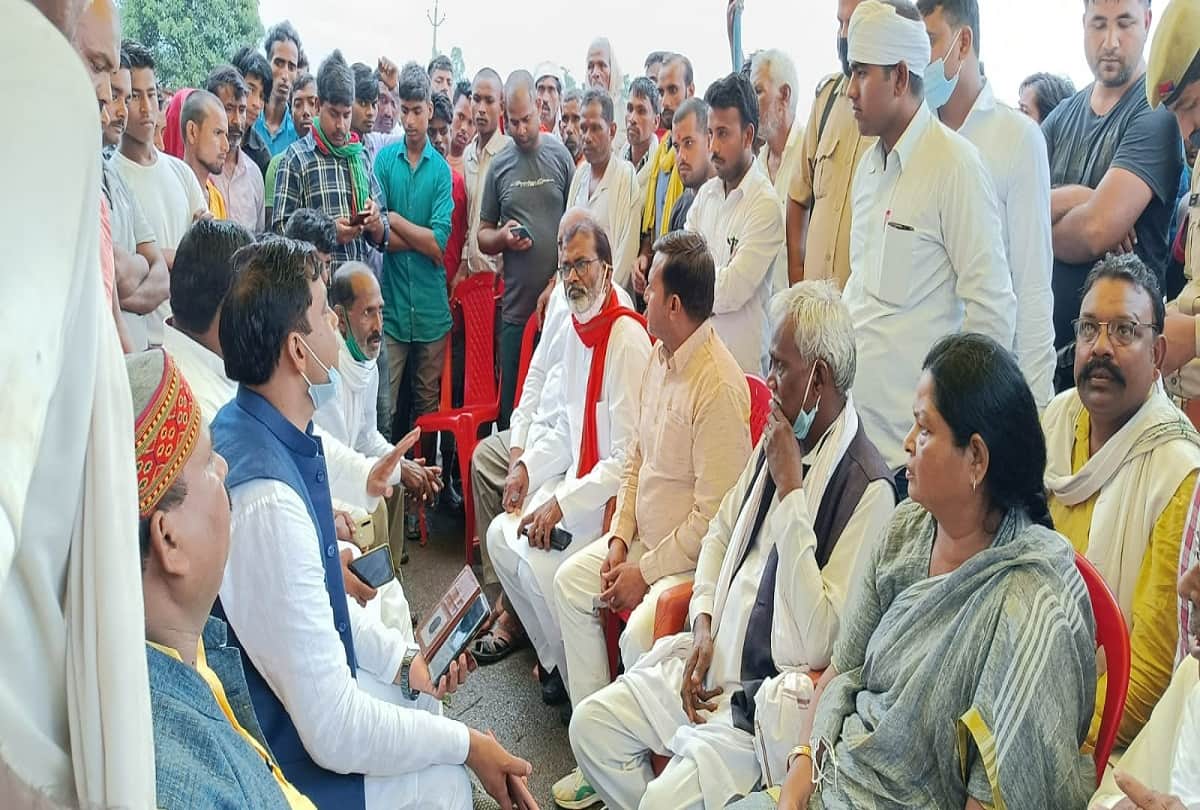 Couple murdered in Soraon: Funeral held amidst grief and anger