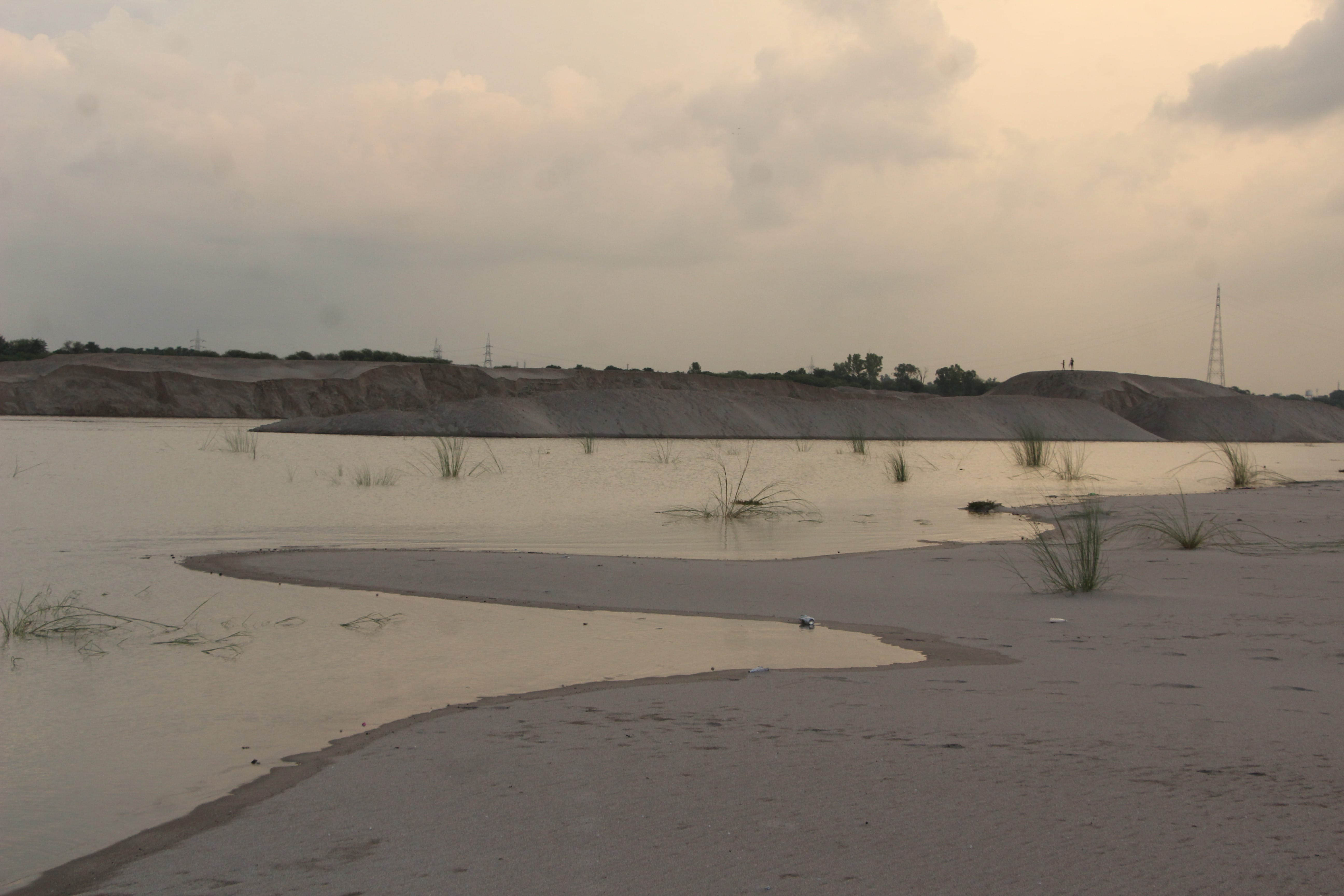 Sand canal built in Ganga is submerged water in Varanasi