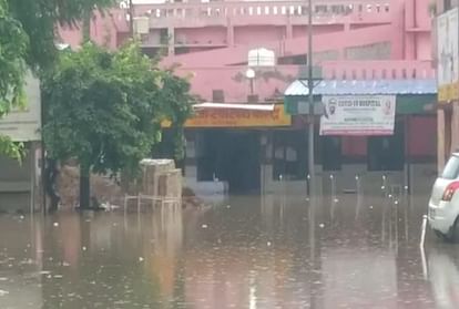 Delhi Monsoon Rain: waterlogging in many areas of delhi ncr and continuous rain read all update and detail yamuna water level increase