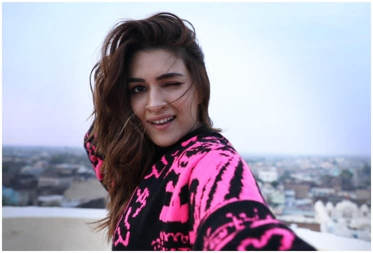 Mimi actor Kriti Sanon speaks to Pankaj Shukla on her role in Aadipurush Prabhas Om Raut