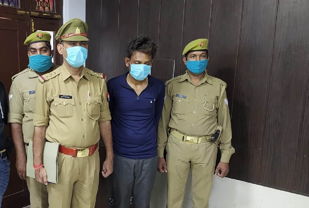 police recovered mobile and tablet in mass murder case agra