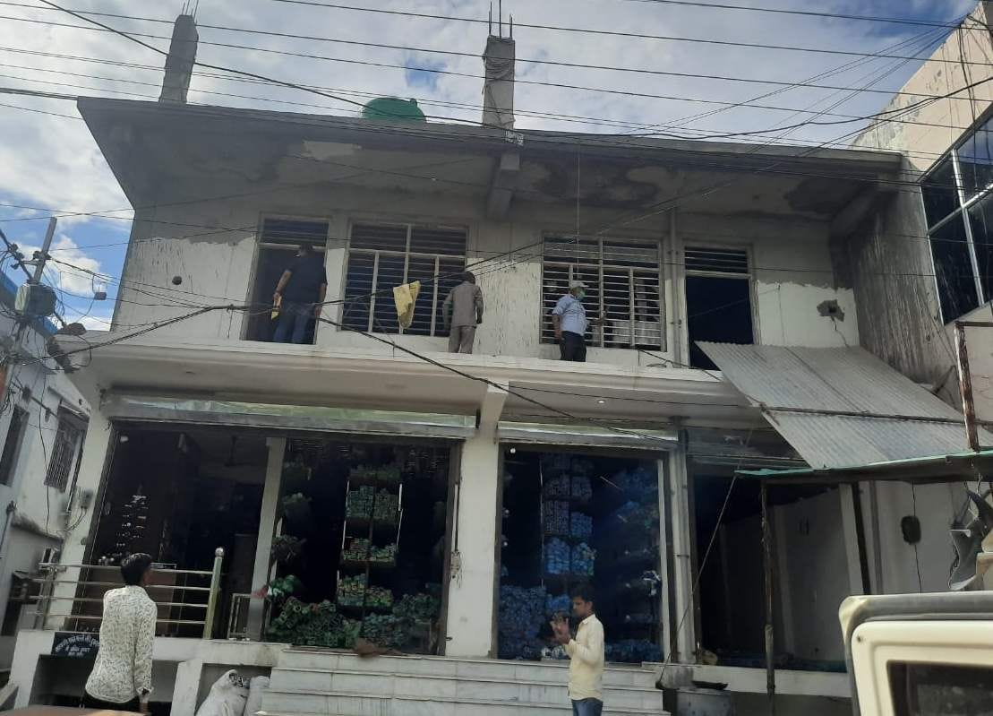 MDDA sealed seven illegal constructions including the complex
