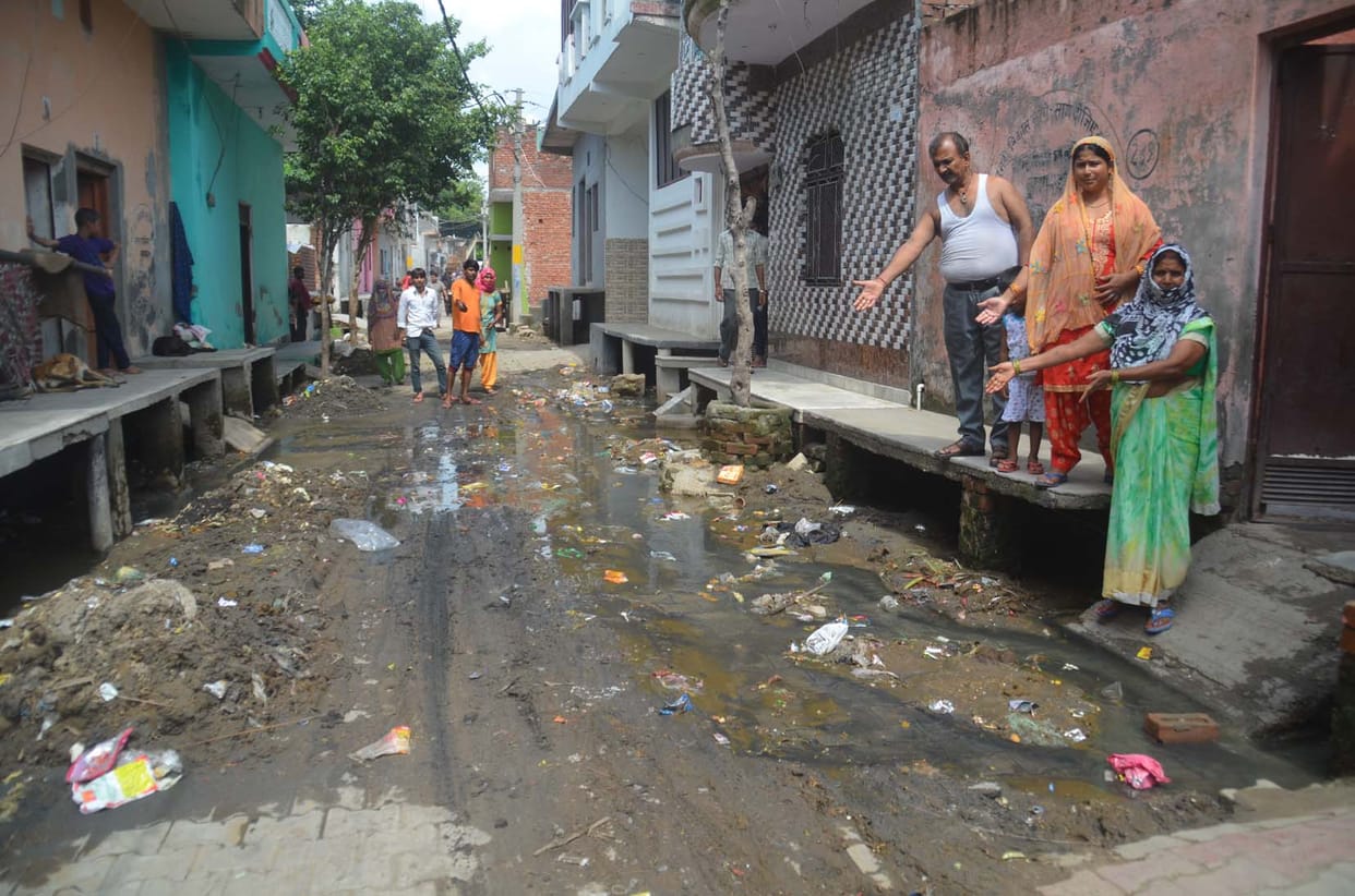 Cleanliness system, heaps of garbage everywhere