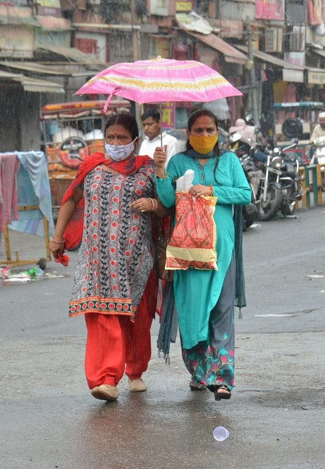 Waterlogging in the city due to rain, life disturbed