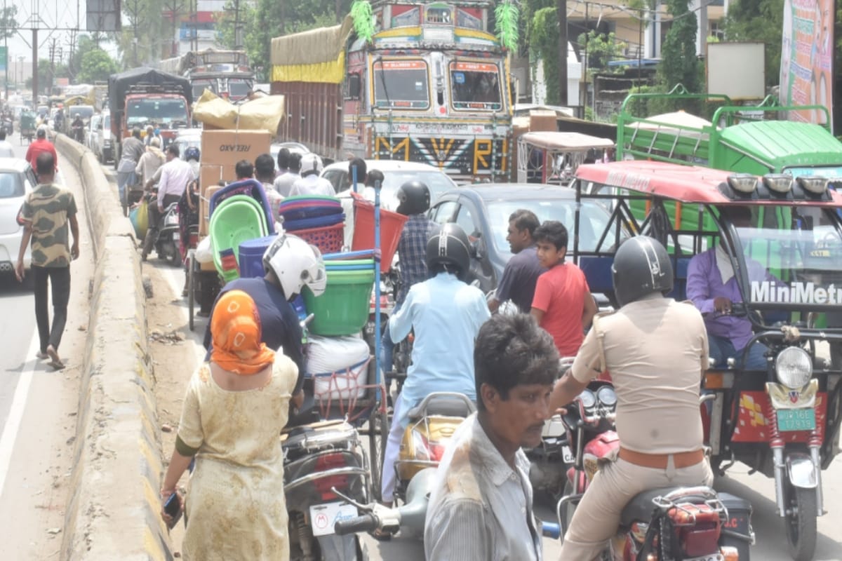 Traffic jam is affecting business in Meerut, customers are not reaching main markets