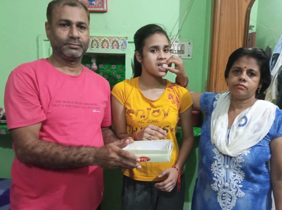 Shivi in high school and Rohit in Inter school top