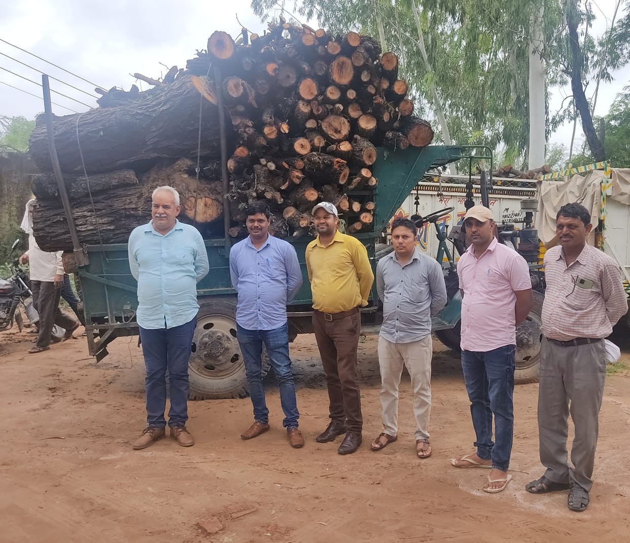 Caught 12 vehicles filled with green wood in a month, fined 13.10 lakh