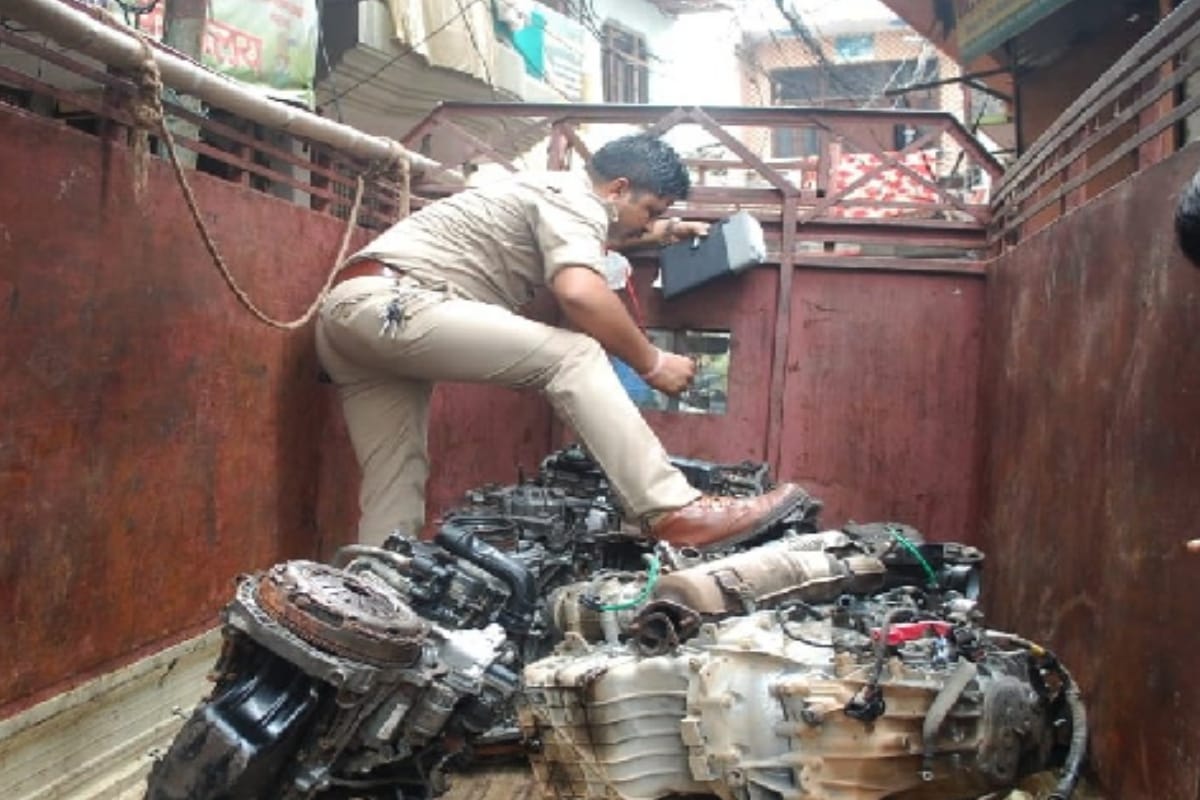 Meerut Police raid in Sotiganj: should we sell the groundnut here in soti ganj, scrap traders comments on police team