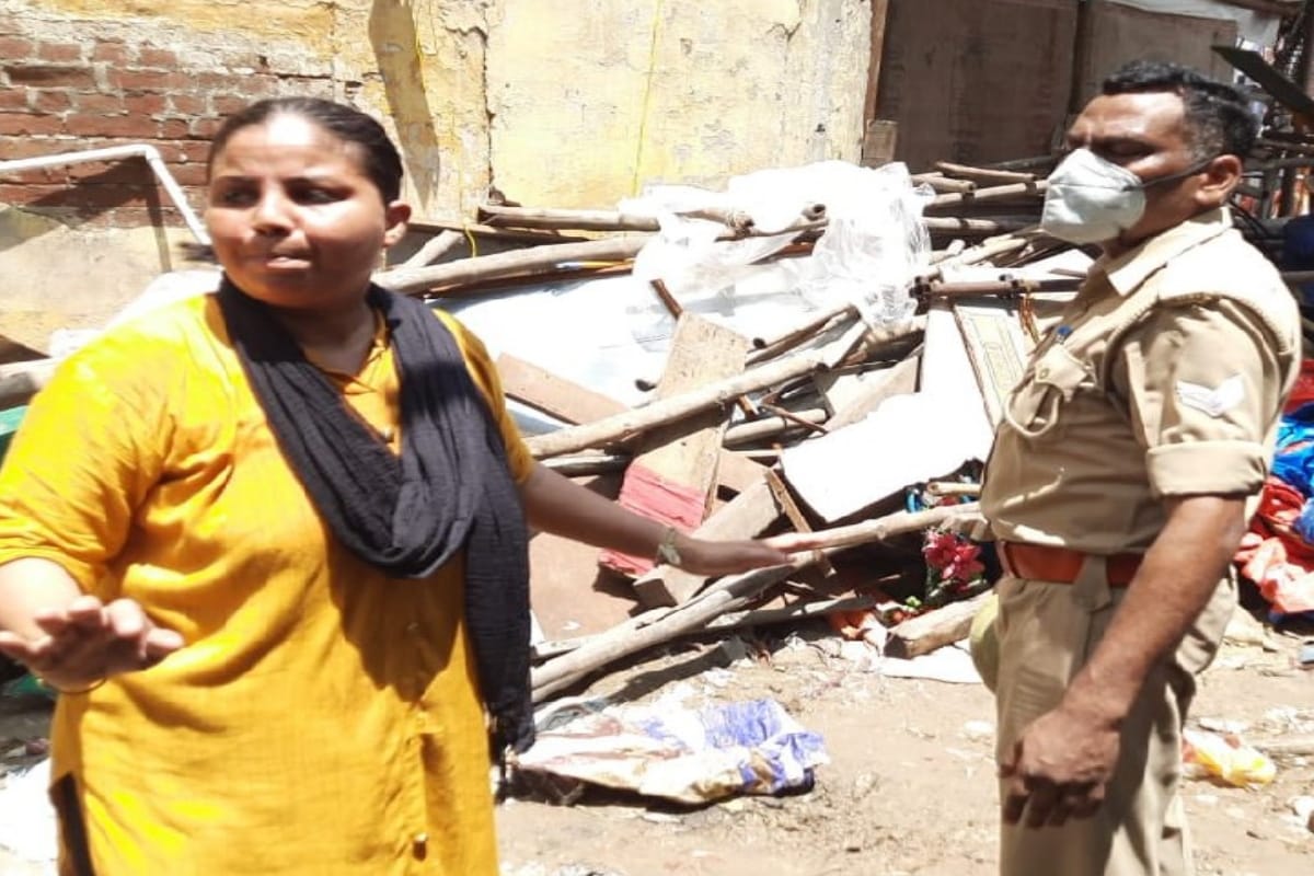Baghpat News: Woman's attempt to commit suicide in protest against eviction of land