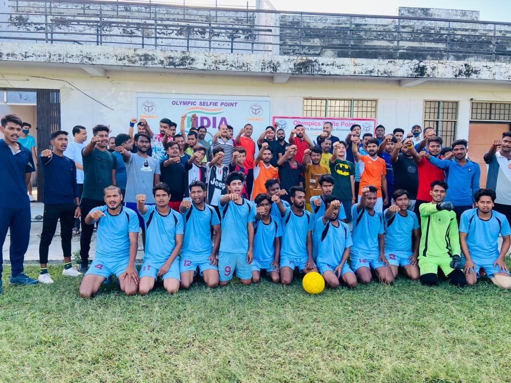 Officials run to encourage players