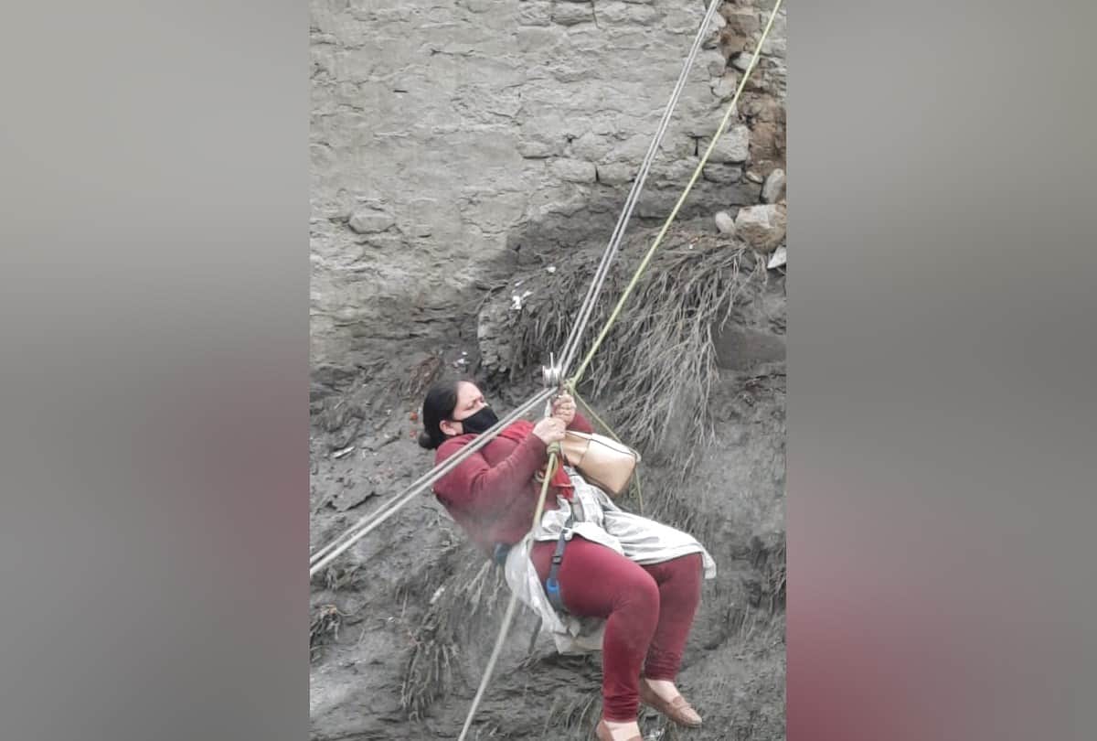 Himachal Pradesh news Girl injured in house collapse in Shimla, Chandigarh-Manali National Highway closed, Meteorological Department issues advisory