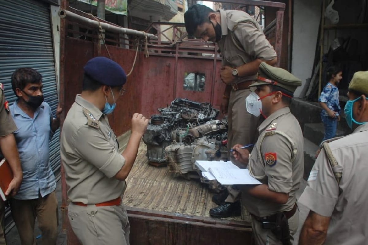 Sotiganj Meerut : police unable to break the network of scrap traders, many warehouses are in nerrow streets