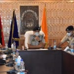 बैठक की अध्यक्षता करते उप पुलिस महानिरीक्षक