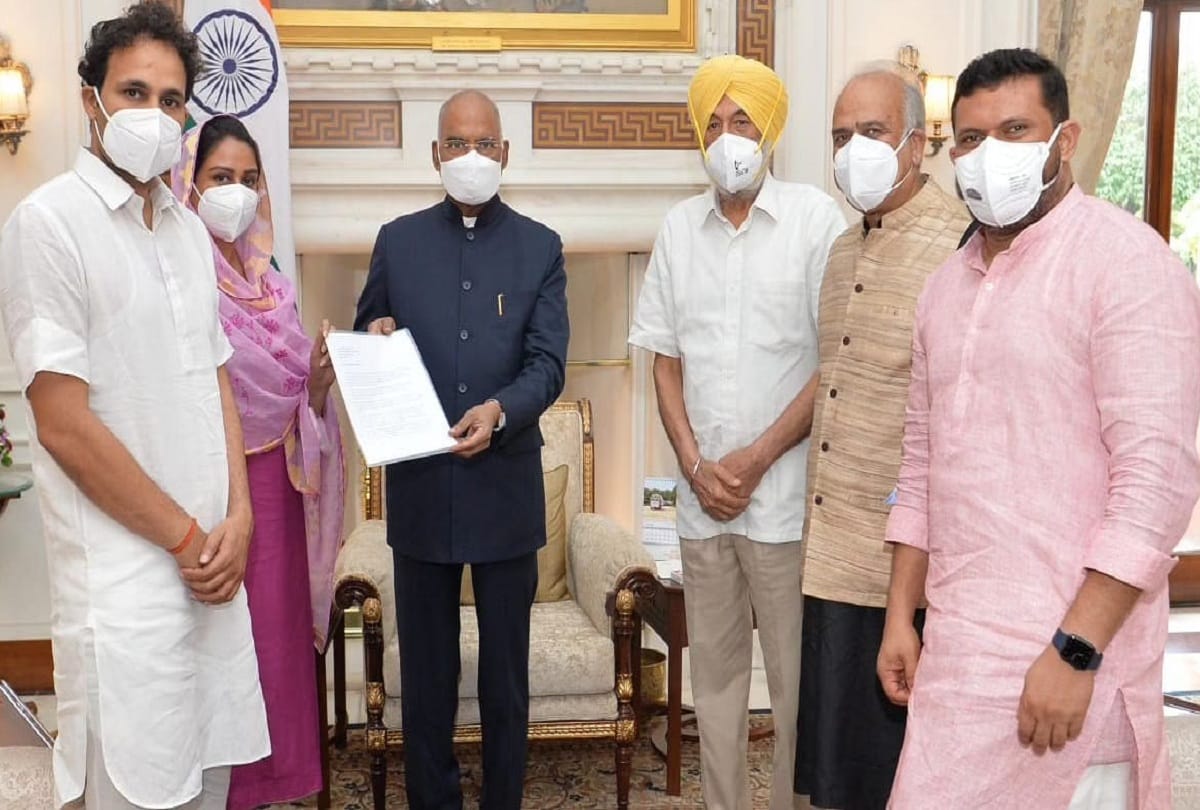 Opposition parties meet President kovind regarding farmers protest and Pegasus case