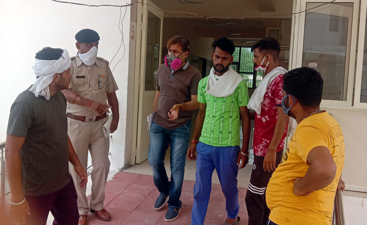 Booked car to carry goods, driver shot after robbery