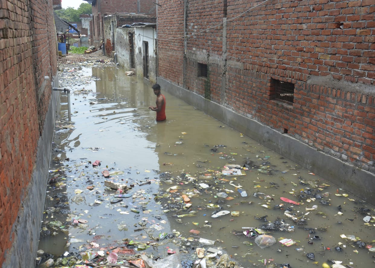 Waterlogging: People living their lives on rent leaving their own house