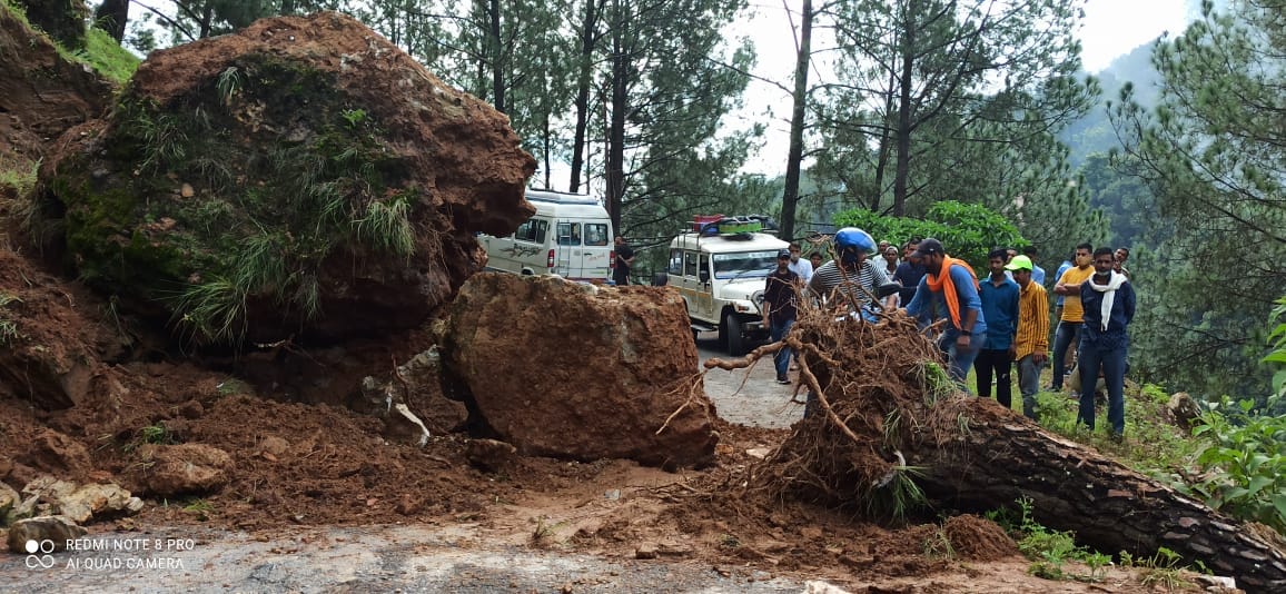 Traffic was not restored on Kapkot-Karmi road closed for 14 days