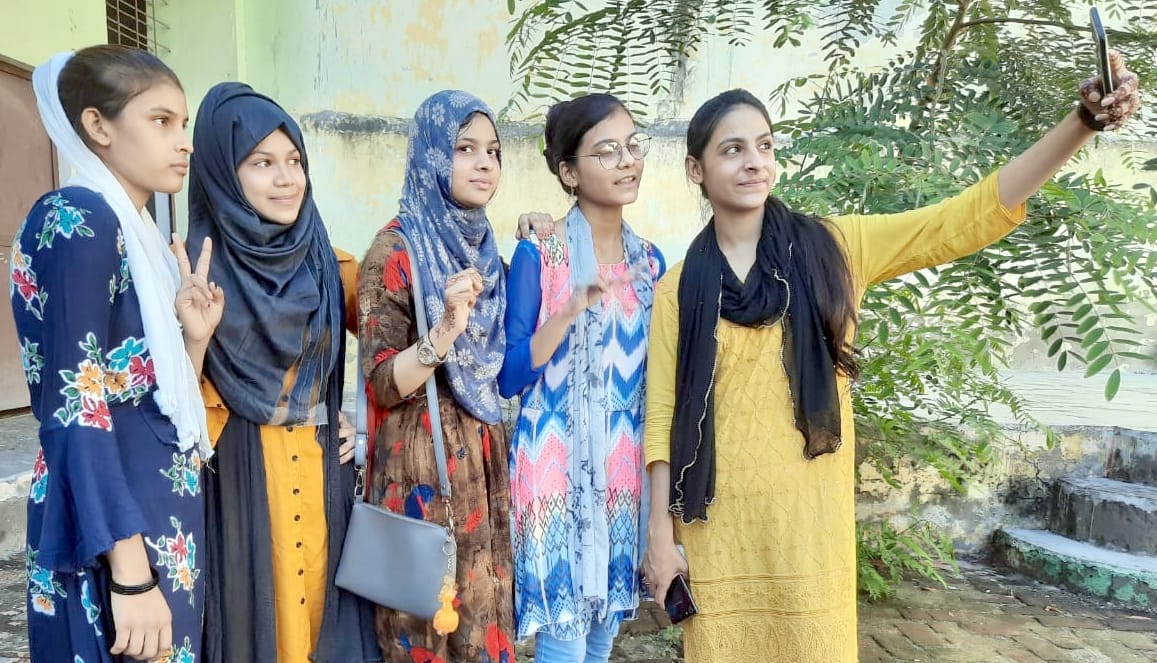 The meritorious jumped with joy on the arrival of the UP board result