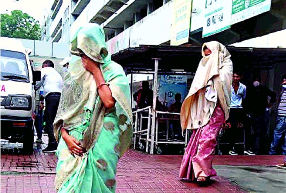 police arrested 37 gils and boys in a hotel in faridabad in objectionable condition