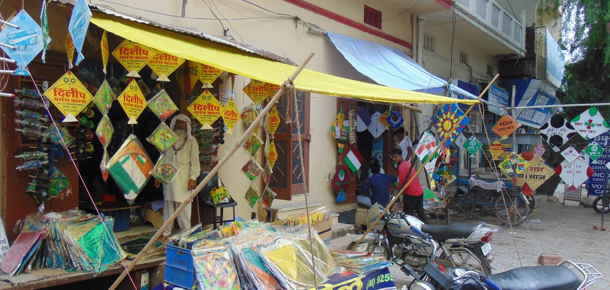 Kite market decorated due to Hariyali Teej, the faces of the shopkeepers blossomed