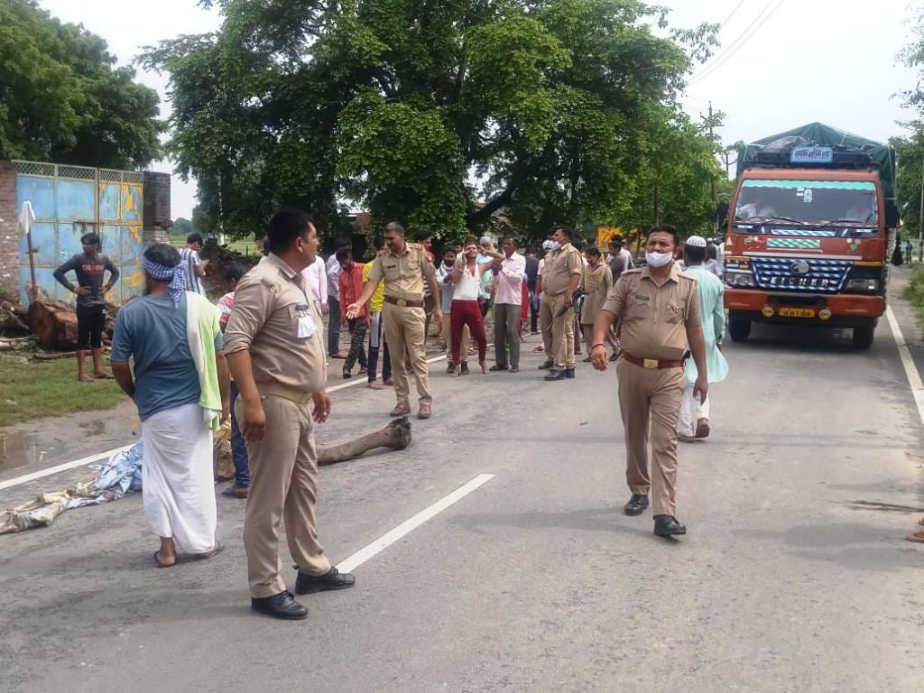 two women riding bike died in road accidents