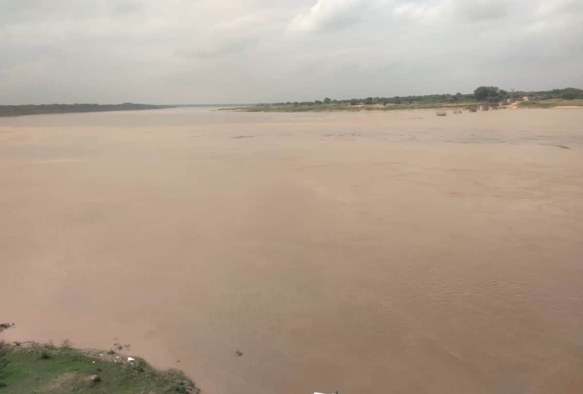 Flood situation in Agra Mathura due to water level increase of Yamuna and Chambal river