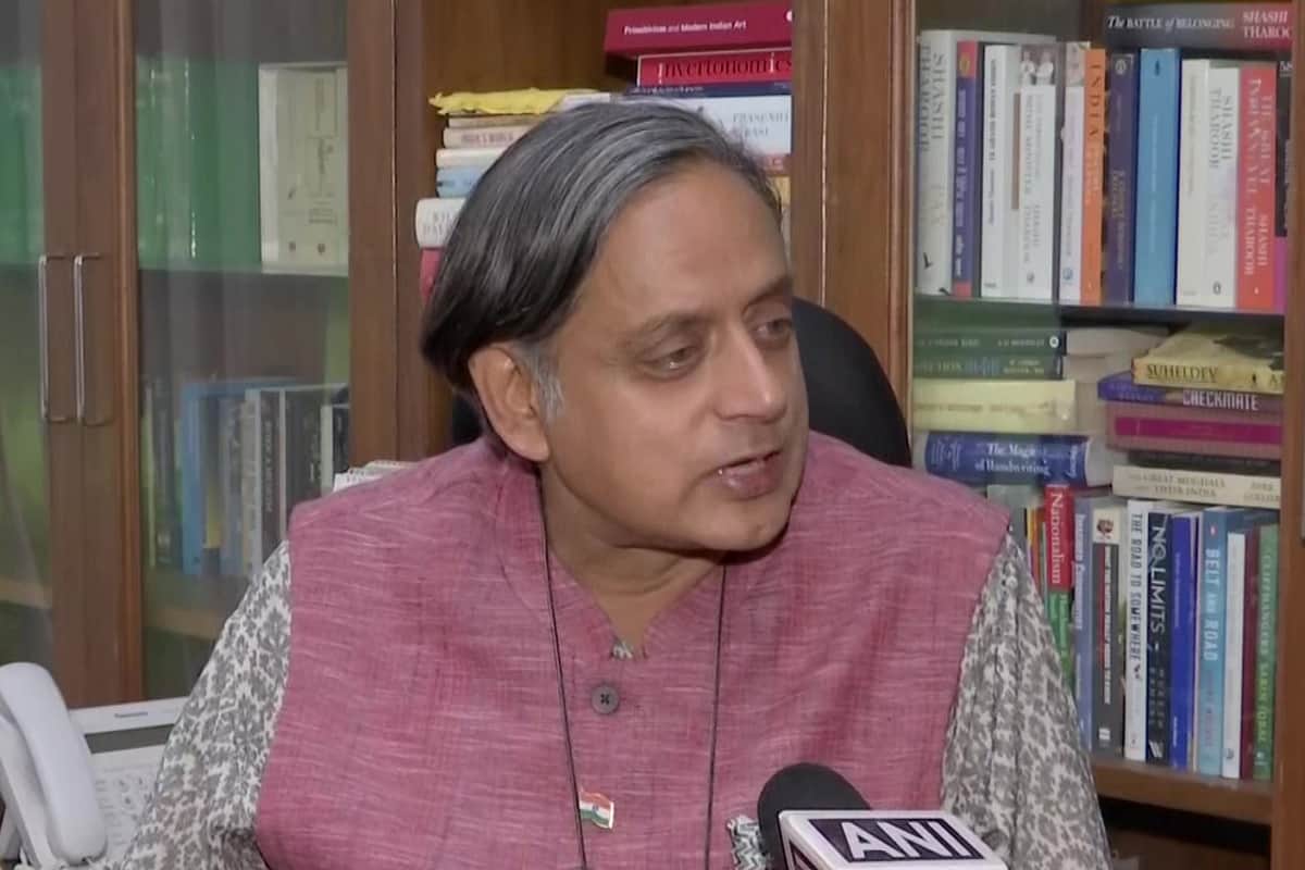 Salman Khan offered Shashi Tharoor a role, but was turned down;