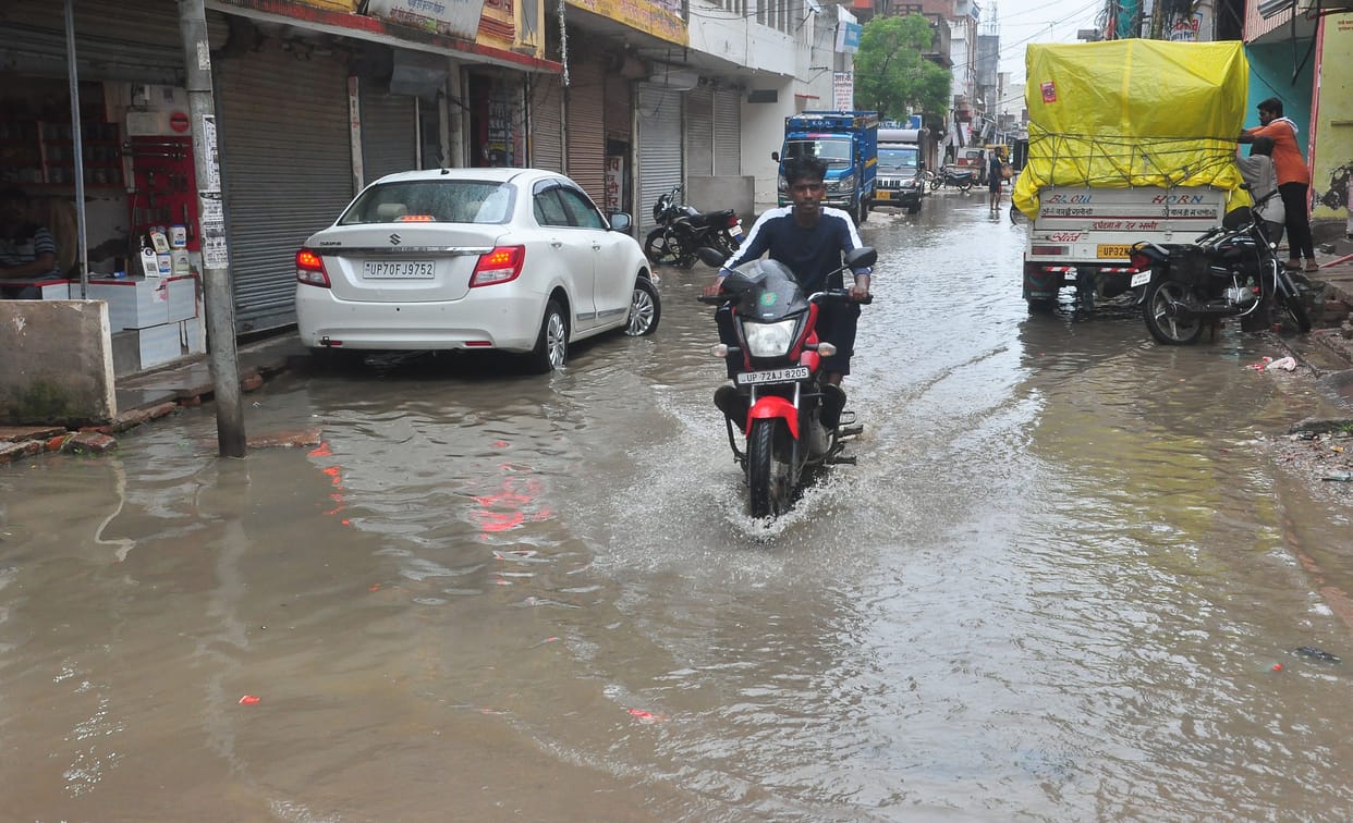 Sawan's storm with westerly winds