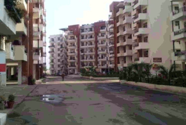 three year old boy standing in the balcony fell from the fifth floor in Zirakpur