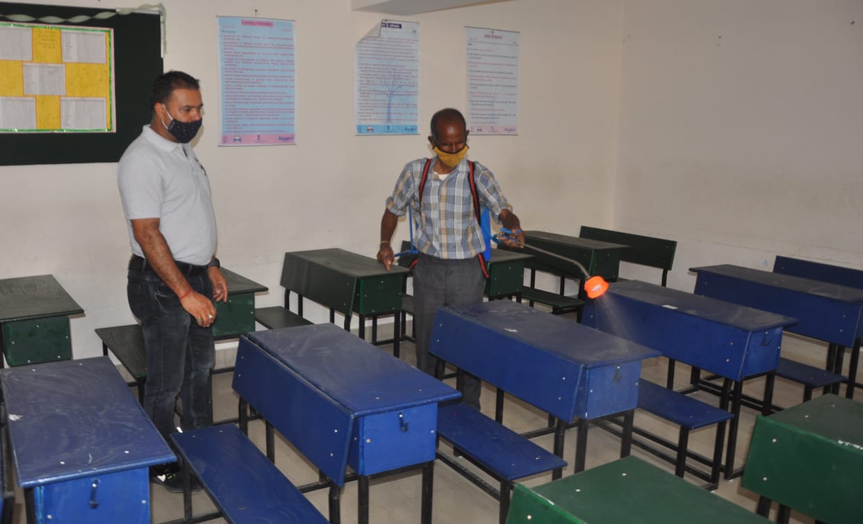 Schools made micro plans, students called at different times