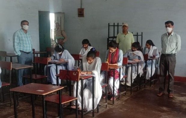 Hathras: DM's mobile team knew the condition of the university examination