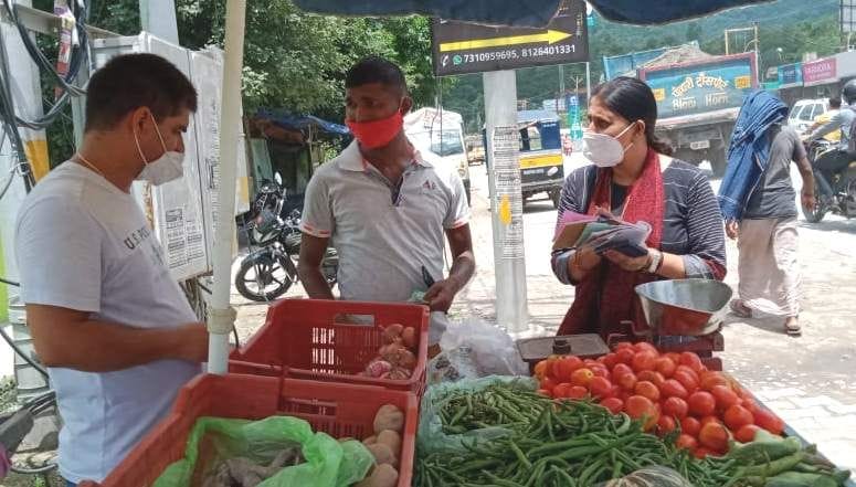 Invoices of nine shops were deducted on banned polythene