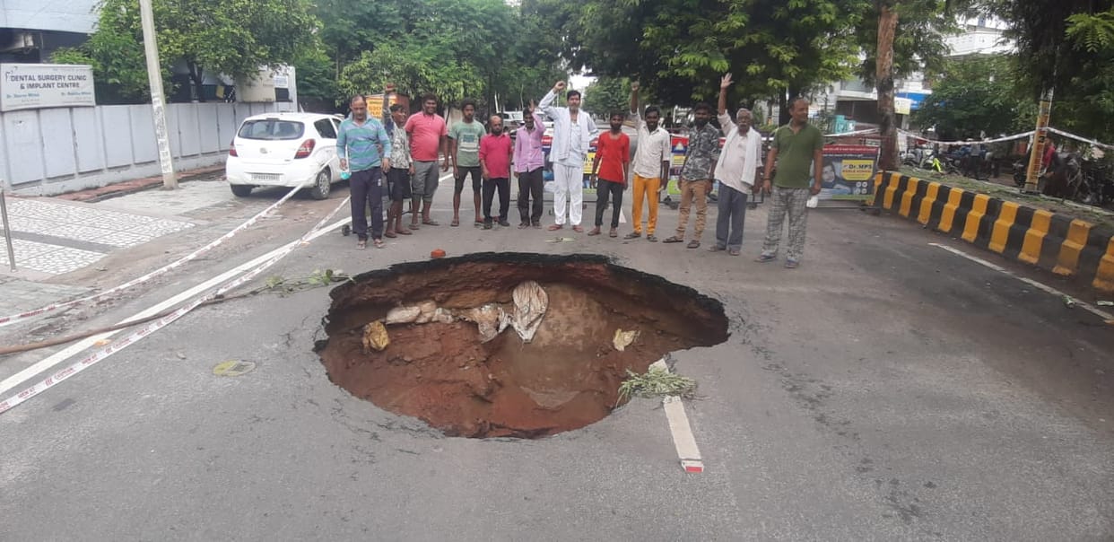 48 crores spent on sewer maintenance, only pits found