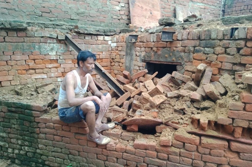 Hathras: Three injured including a woman after the roof of the house collapsed in the rain