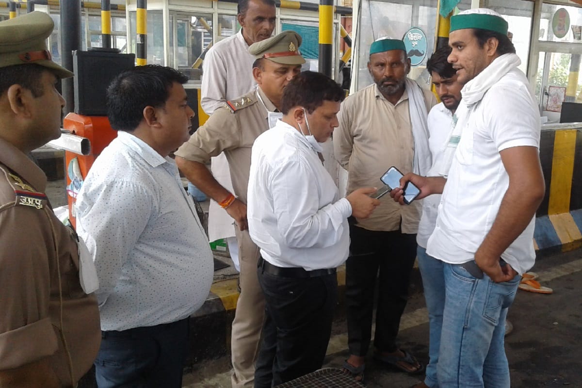 The farmers have made toll free in Muzaffarnagar and Gurjar society has warned of boycotting BJP in the upcoming elections