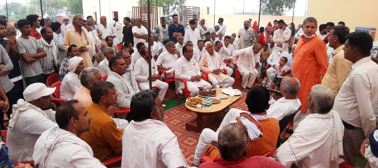 member of parliament Dharmveer singh listen problem of people